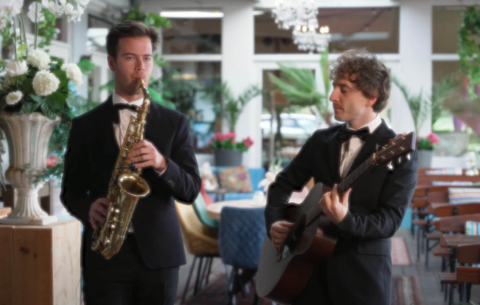 Nieuwsbericht: Waarom investeren in professionele livemuziek voor je huwelijk loont.